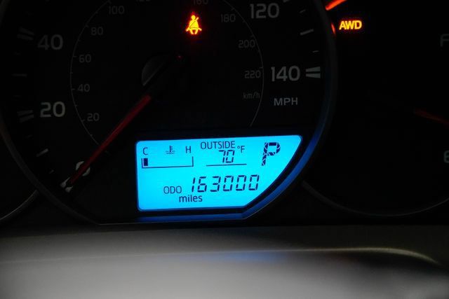 Used 2016 Toyota RAV4 LE AWD/4WD image 4