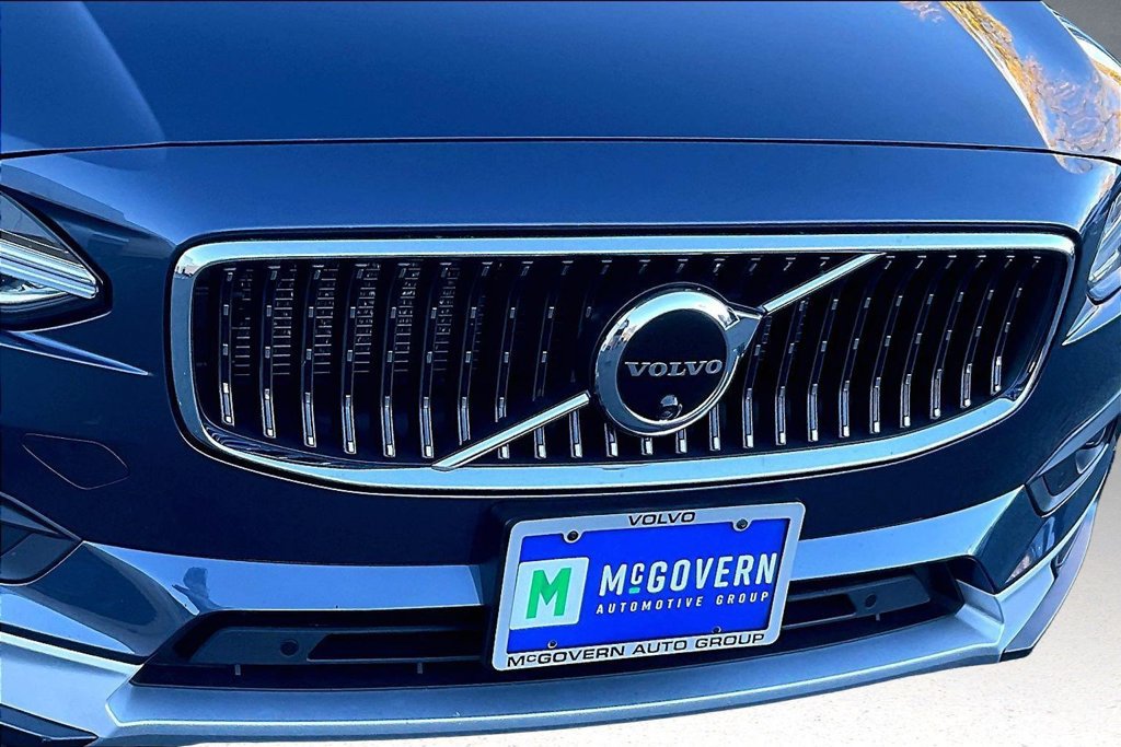 Used 2022 Volvo V90 B6 Cross Country w/ Advanced Package AWD/4WD image 34