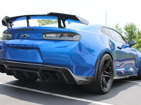 Used 2018 Chevrolet Camaro ZL1 RWD image 34