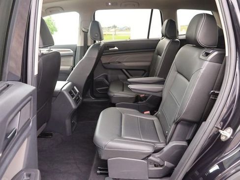 Used 2023 Volkswagen Atlas SEL AWD/4WD image 11