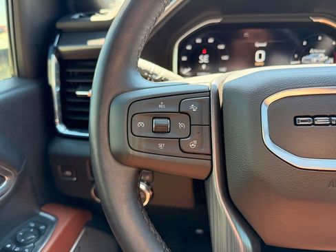 Used 2024 GMC Sierra 2500 Denali Ultimate AWD/4WD image 27