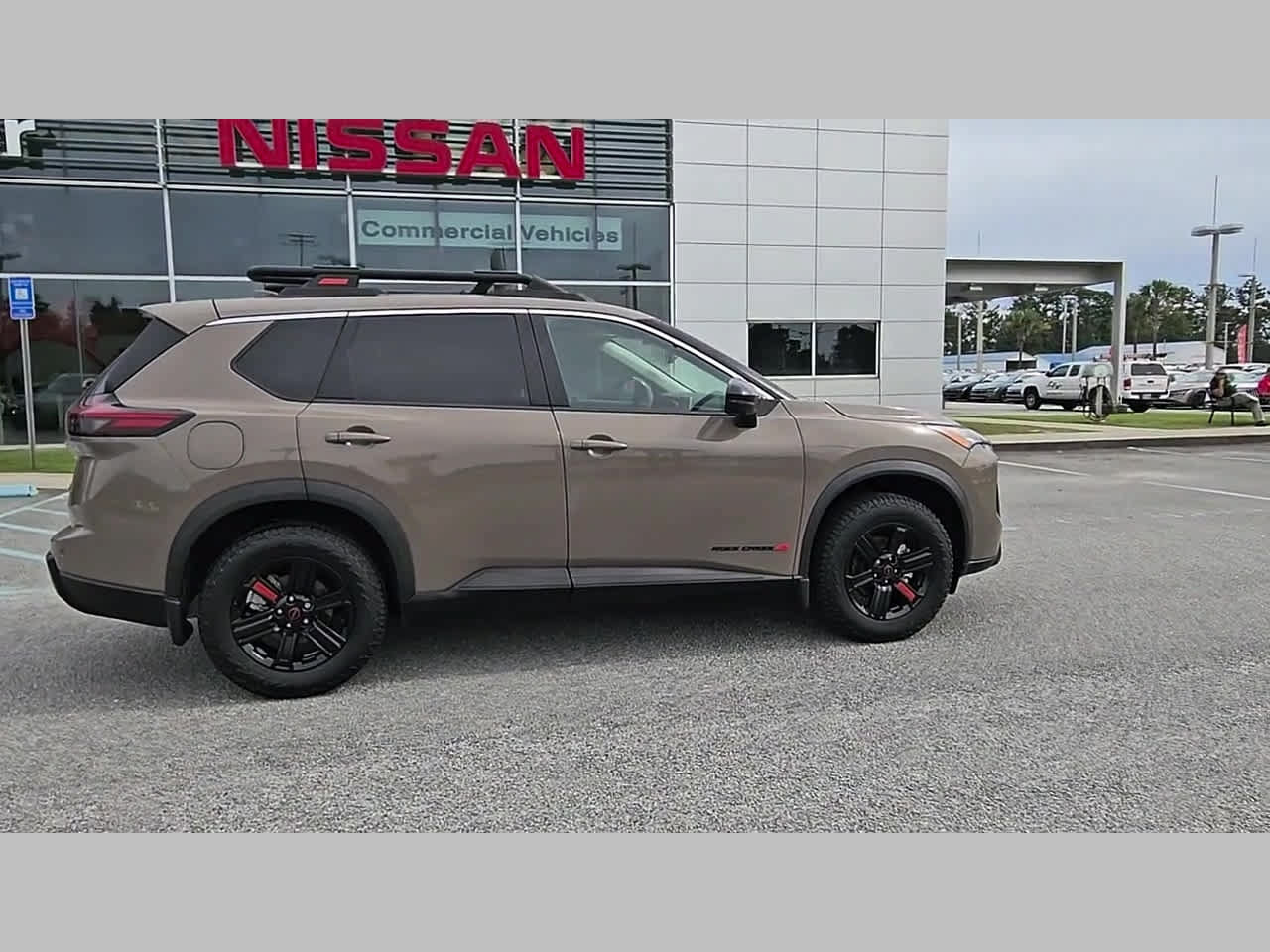Used 2025 Nissan Rogue SV w/ Rock Creek Premium Package AWD/4WD image 36