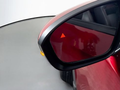 Used 2025 Nissan Kicks SR w/ Illumination Package AWD/4WD image 20