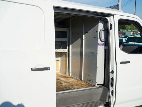 Used 2021 Nissan NV 2500 SV image 17