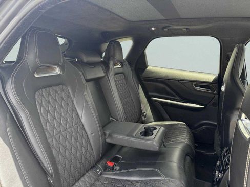 Used 2019 Jaguar F-PACE SVR image 47