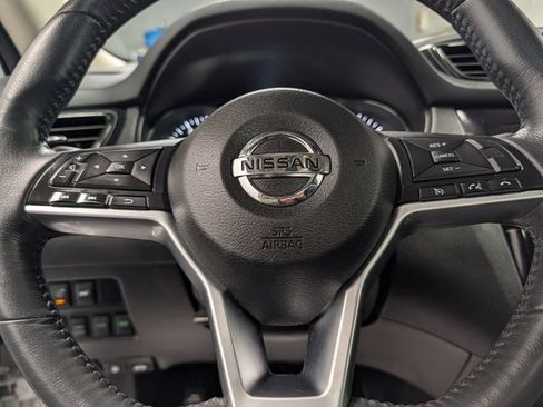 Used 2017 Nissan Rogue SL w/ SL Premium Package AWD/4WD image 20