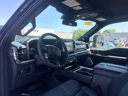 New 2026 Ford F250 Platinum AWD/4WD image 9