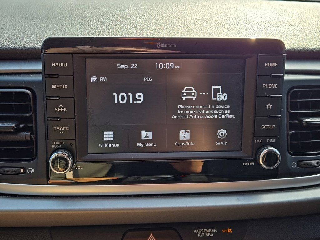 Used 2020 Kia Rio S FWD image 4