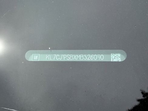 Used 2021 Chevrolet Trax LT AWD/4WD image 12