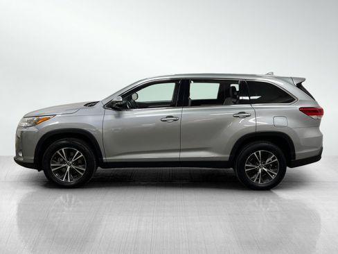 Used 2019 Toyota Highlander Plus image 3