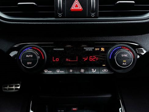 Used 2023 Kia Forte GT-Line image 22