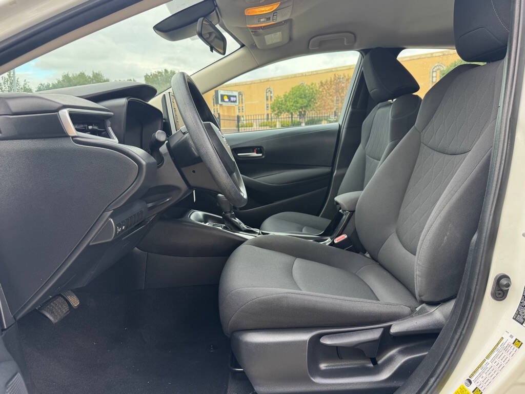 Used 2021 Toyota Corolla LE w/ Carpet Mat Package (TMS) FWD image 7
