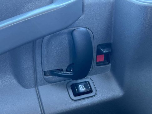 Certified 2019 Chevrolet Express 2500 w/ Chrome Appearance Package RWD image 21