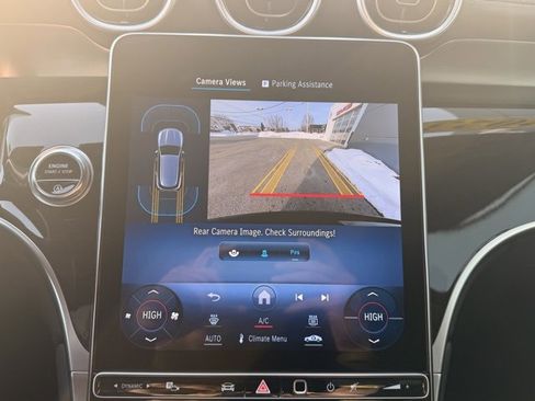 Used 2023 Mercedes-Benz GLC 300 4MATIC image 17