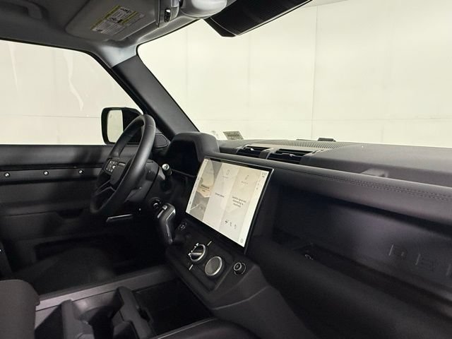 New 2026 Land Rover Defender 110 X-Dynamic SE AWD/4WD image 33