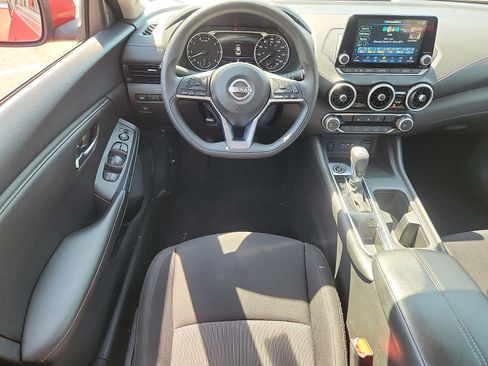 Used 2024 Nissan Sentra SV FWD image 11