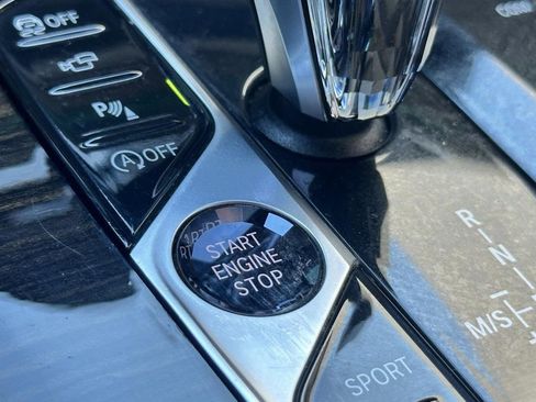 Used 2019 BMW X7 xDrive50i w/ Premium Package image 15