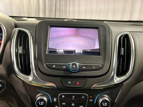 Used 2024 Chevrolet Equinox LT image 18