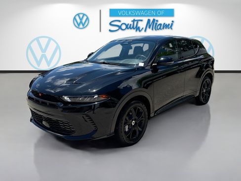 Used 2024 Dodge Hornet R/T w/ R/T Blacktop Package AWD/4WD image 3