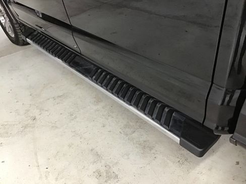 Used 2017 Ford F150 Lariat w/ Equipment Group 502A Luxury AWD/4WD image 10