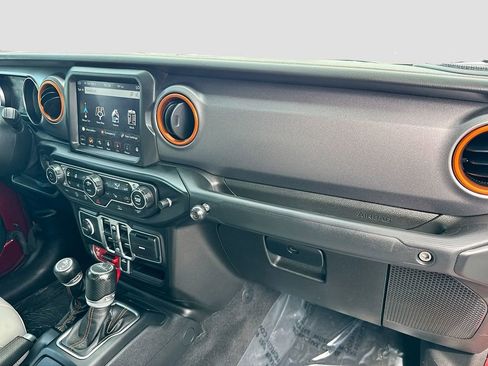 Used 2021 Jeep Gladiator Mojave AWD/4WD image 33
