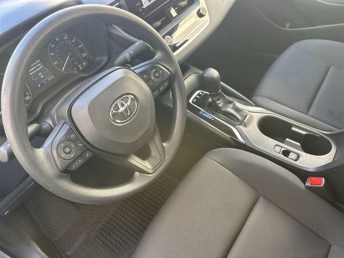 Used 2025 Toyota Corolla LE w/ Convenience Package FWD image 10