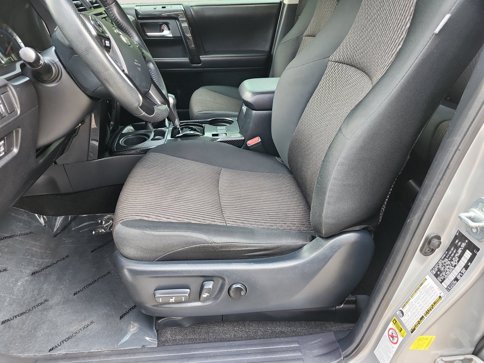Used 2018 Toyota 4Runner TRD Off-Road AWD/4WD image 9