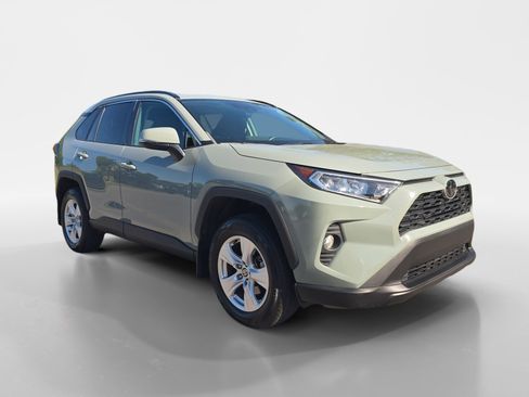 Used 2021 Toyota RAV4 XLE w/ Convenience Package AWD/4WD image 8