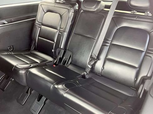 Used 2021 Lincoln Navigator L Reserve AWD/4WD image 14