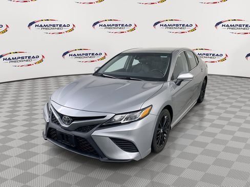 Used 2018 Toyota Camry SE w/ Convenience Package image 1