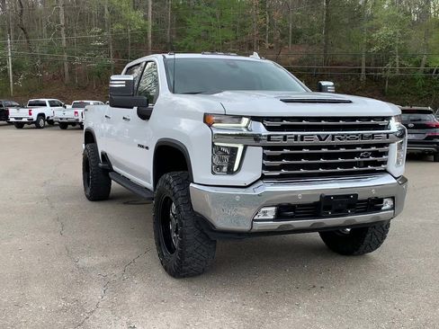 Used 2022 Chevrolet Silverado 3500 LTZ w/ LTZ Convenience Package image 17