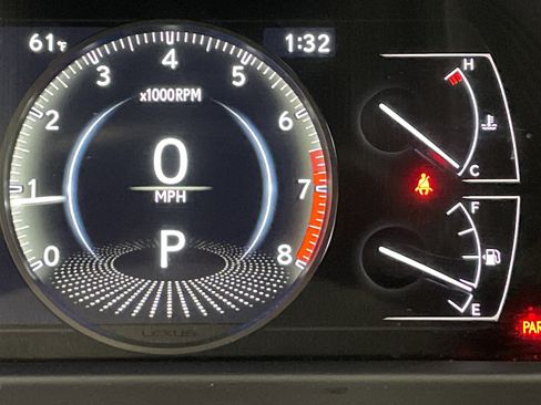 Used 2022 Lexus UX 200 image 10