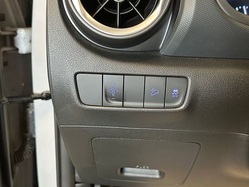 Used 2022 Hyundai Kona SEL w/ Convenience Package FWD image 18