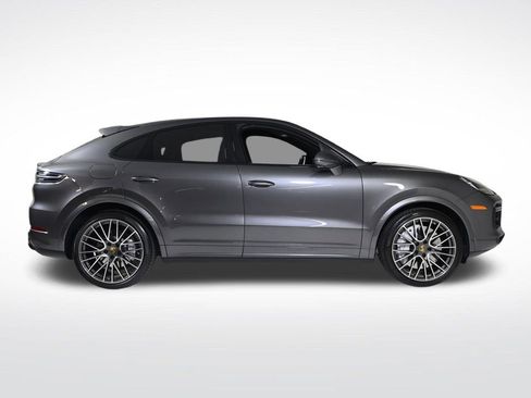 Used 2022 Porsche Cayenne Turbo AWD/4WD image 8