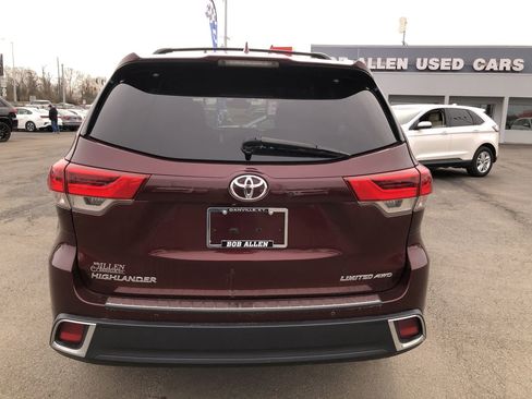 Used 2019 Toyota Highlander Limited image 11