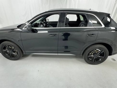 Used 2020 Audi Q3 2.0T Premium w/ Convenience Package AWD/4WD image 6