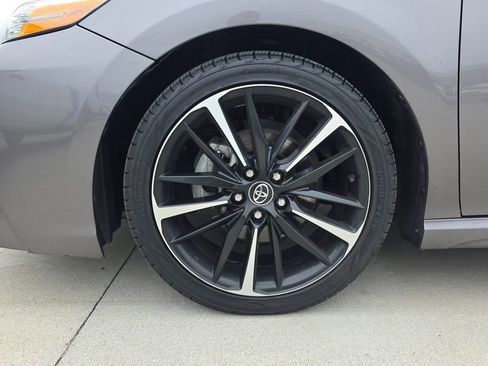 Used 2020 Toyota Camry XSE image 10