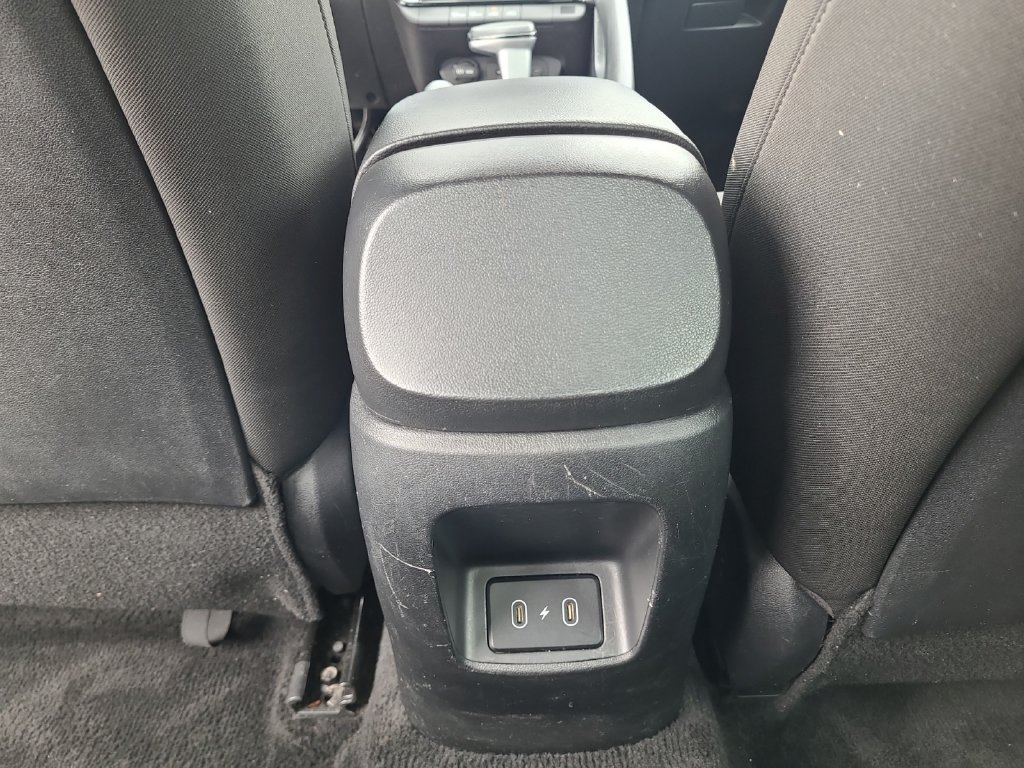 Used 2025 Hyundai Elantra Sport FWD image 29