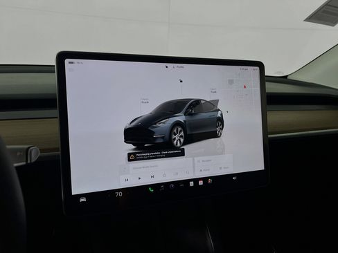 Used 2024 Tesla Model Y Long Range image 22