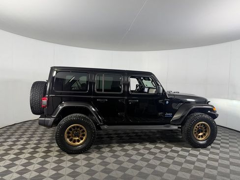 Used 2025 Jeep Wrangler Unlimited Sahara AWD/4WD image 7