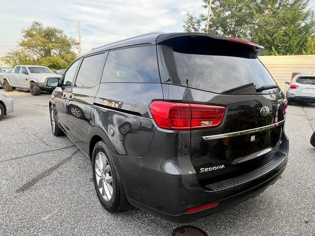 Used 2019 Kia Sedona EX FWD image 5