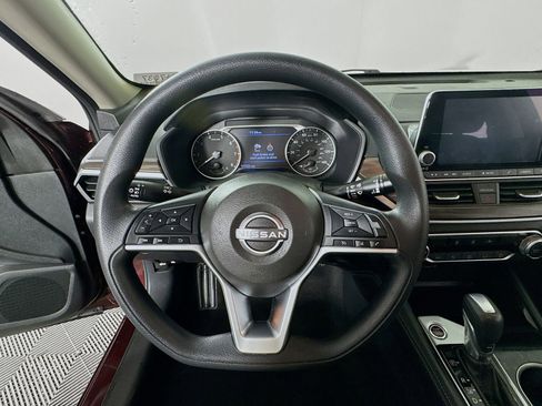 Used 2023 Nissan Altima 2.5 SV image 13