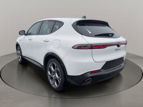 Used 2024 Alfa Romeo Tonale Veloce image 5