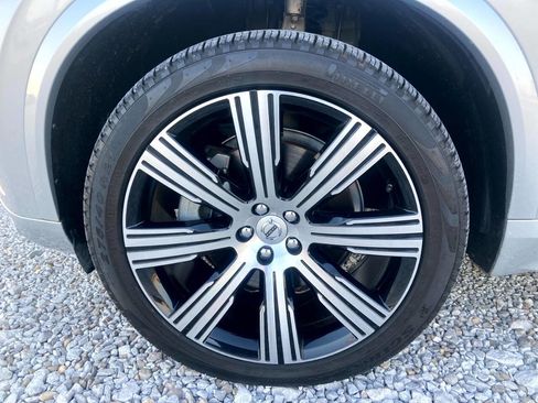 Used 2022 Volvo XC90 T6 Momentum w/ Climate Package image 30