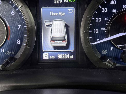 Used 2018 Toyota Sienna XLE w/ XLE Navigation Package image 19