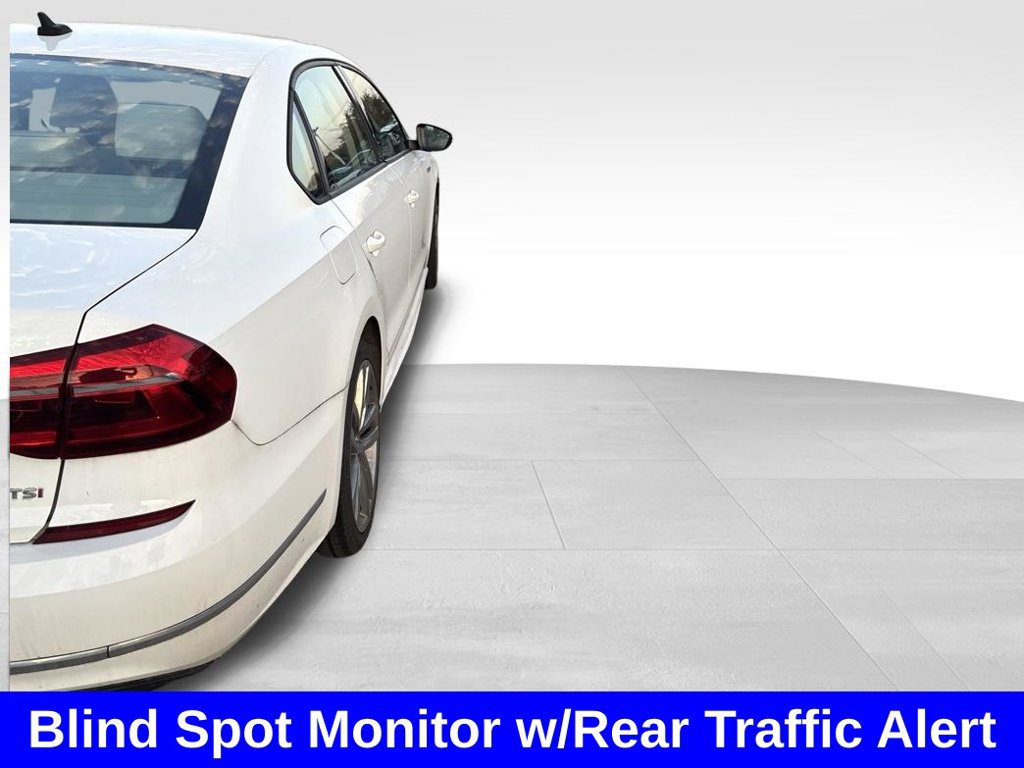 Used 2018 Volkswagen Passat 2.0T R-Line FWD image 6