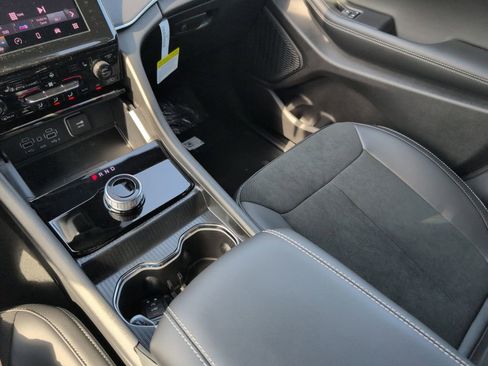 New 2025 Jeep Grand Cherokee Altitude image 20