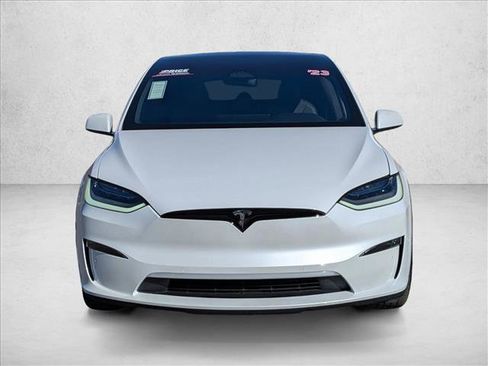 Used 2023 Tesla Model X image 3