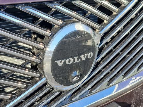 Used 2025 Volvo XC90 B6 Ultra w/ Protection Package Premier image 30