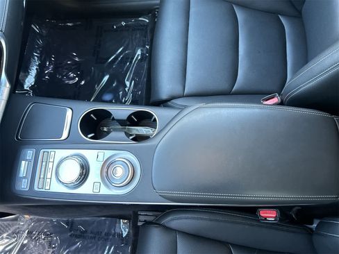 Used 2025 Genesis GV70 2.5T image 16